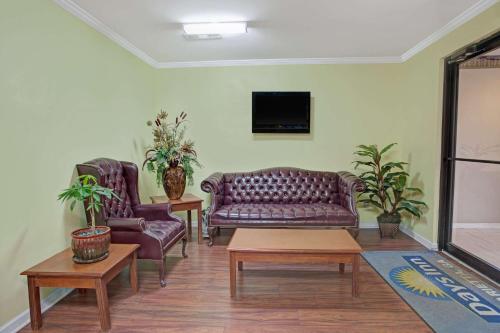 Days Inn by Wyndham Marietta White Water in Marietta, USA