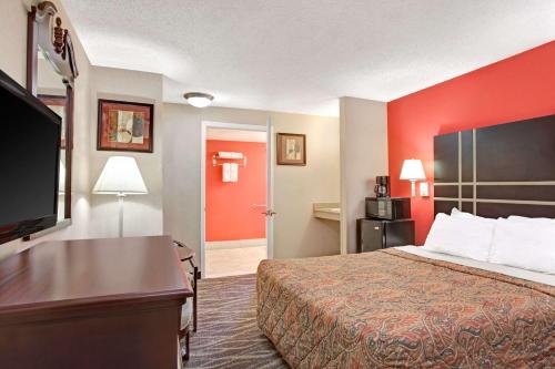 Days Inn by Wyndham Ridgefield NJ - image 9