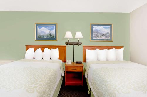 Days Inn by Wyndham Cedar Falls- University Plaza in Cedar Falls, USA