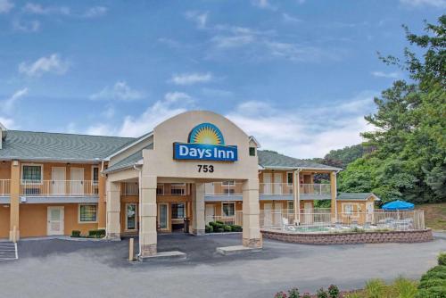 Days Inn by Wyndham Marietta White Water in Marietta, USA