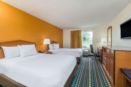 Double Room with Two Double Beds - Non-Smoking