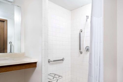 Days Inn by Wyndham St Cloud in Saint Cloud, USA