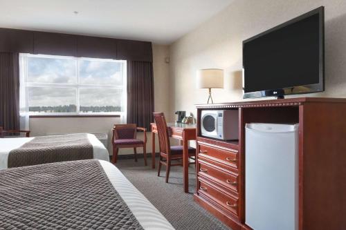 Days Inn & Suites by Wyndham Langley in Langley, Canada