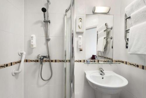 Days Inn Hyde Park - image 6