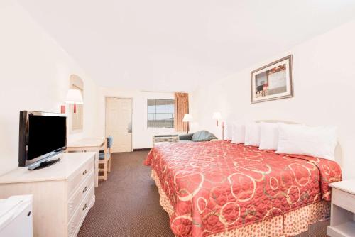 Days Inn by Wyndham Andrews Texas - image 2