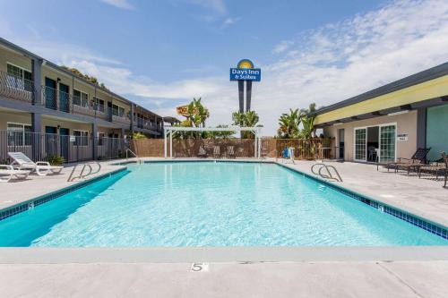 Days Inn by Wyndham San Diego-East/El Cajon