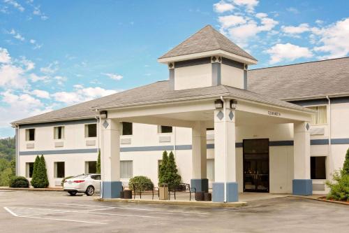 . Magnason Hotel