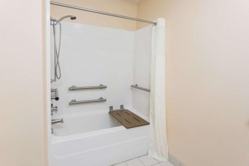 Days Inn & Suites by Wyndham Eunice in Eunice, USA