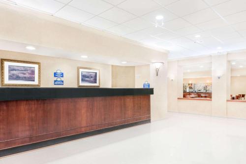 Days Inn & Suites by Wyndham York