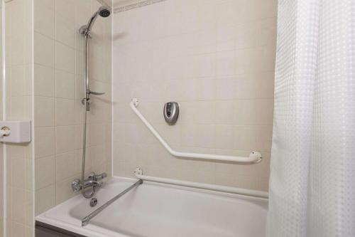 Days Inn Maidstone - image 9