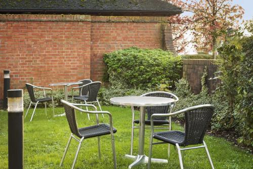 Days Inn Tewkesbury - image 10