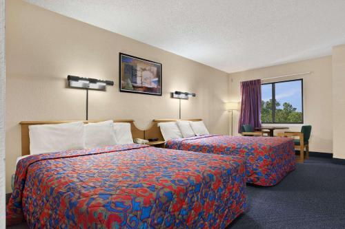 Days Inn by Wyndham Buena Park