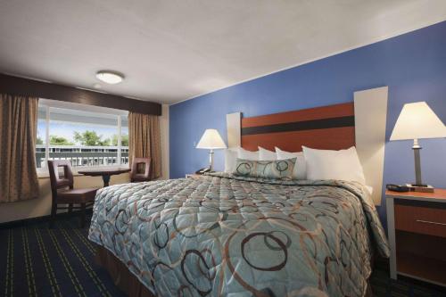 Days Inn by Wyndham - Cape Cod