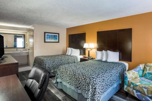 2 double beds