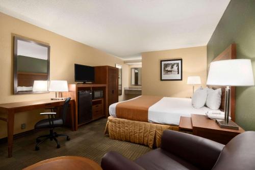 Days Inn by Wyndham Jacksonville Airport