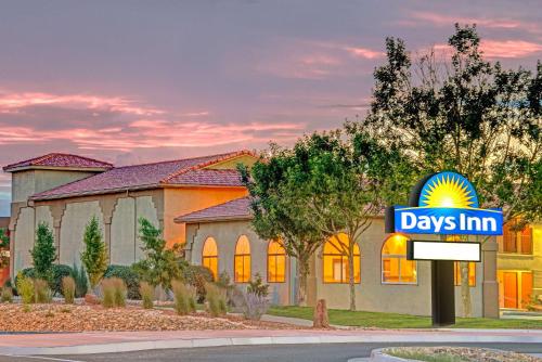 Days Inn by Wyndham Rio Rancho - Accommodation