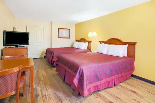 Days Inn by Wyndham Boerne - main image
