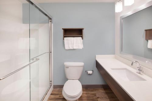 Woodspring Suites West Monroe - 샤워실