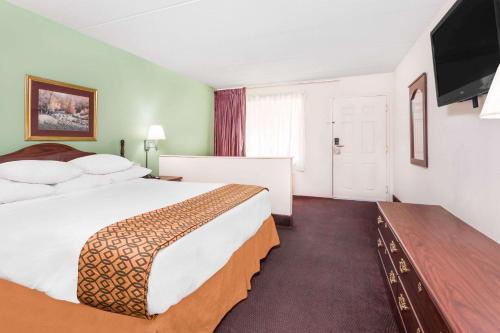 Days Inn by Wyndham Lavonia in Lavonia, USA