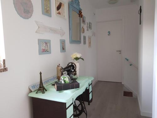 บริการและสิ่งอำนวยความสะดวก, Joe & Vera's Vintage in กอร์โว ไอส์แลนด์