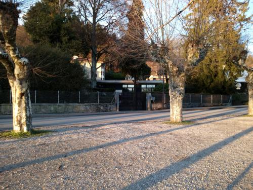 Maison d'architecte au bord de l'eau photo 19