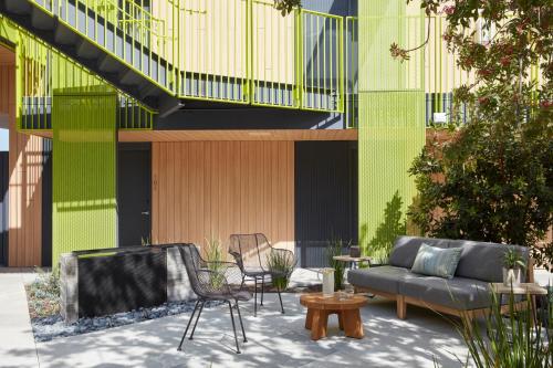 Exterior view, Mayumi in Culver City