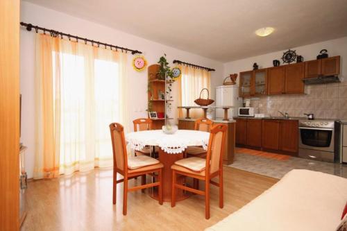 Apartments by the sea Razanj, Rogoznica - 8361, Rogoznica (photo 6)