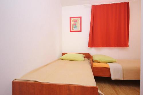 Apartments by the sea Slatine Ciovo - 9433 - image 5