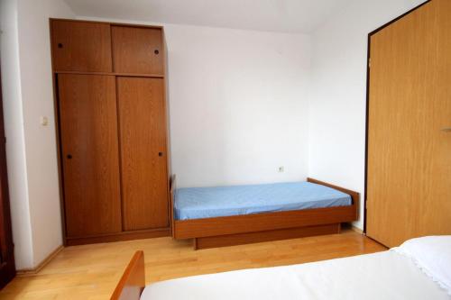 Apartment Novalja 9335c - image 5