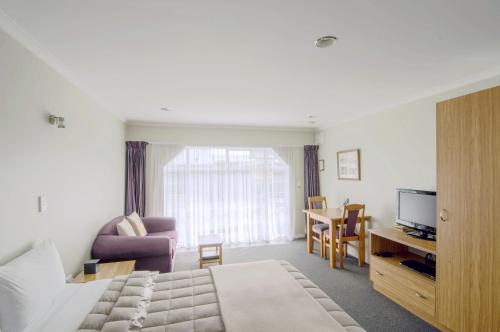 Tower Lodge Motel Stop at Tower Lodge Motel to discover the wonders of Invercargill. The hotel has everything you need for a comfortable stay. All the necessary facilities, including facilities for disabled guests, roo