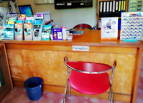 Front desk [24-hour]