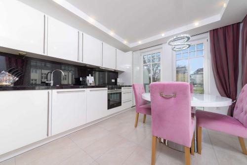 Villa Westend - Ferienwohnung 10 - image 4