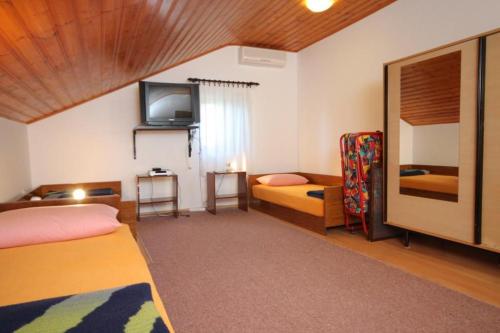 Apartments by the sea Mali Losinj (Losinj) - 2496 - image 7