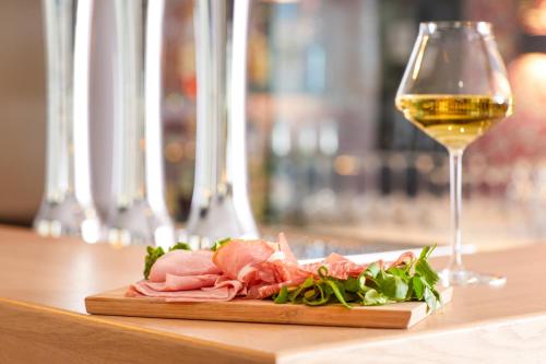 Mercure Lyon Centre Plaza République - image 5