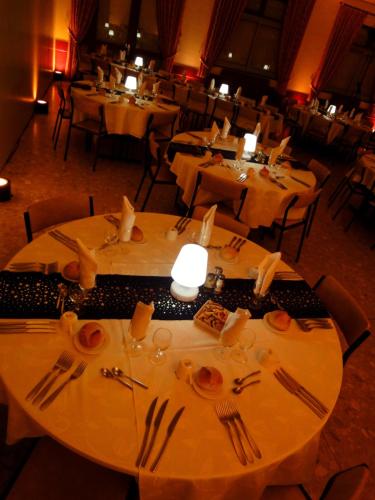 قاعة للمآدب, Hotel Restaurant La Grenouillere in Vitre