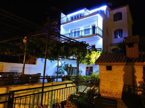  Villa Trogir Apartment, Ferienwohnung in Trogir