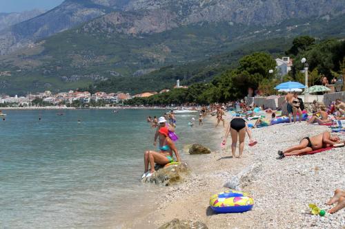 Apartments with a parking space Tucepi Makarska - 2676 - image 5