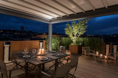 Kilátás, Hotel Metropolitan near Archeológiai Városi Múzeum