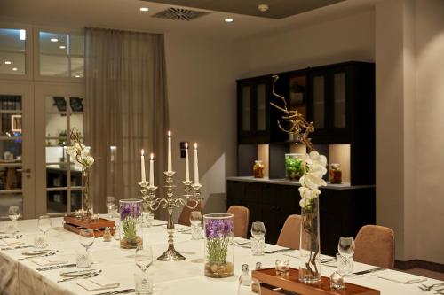 H4 Hotel Leipzig - image 4