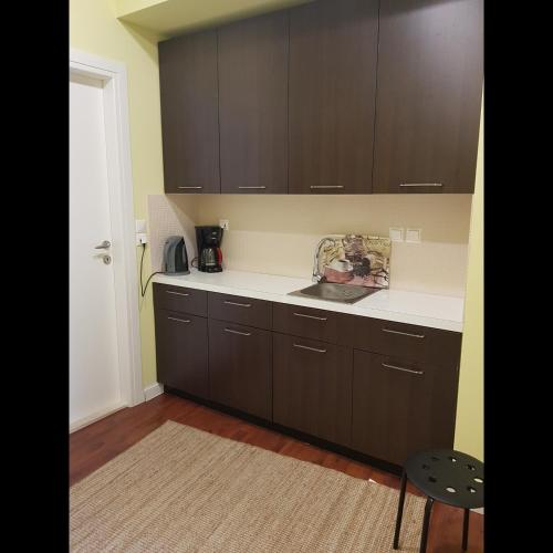 Galanopoulos Hotel in Лутракі