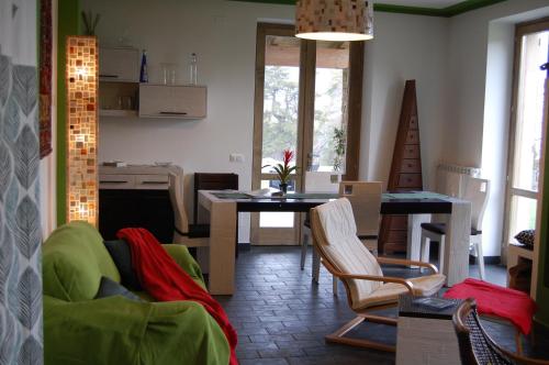 Shared lounge/TV area, Agriturismo Casa del Castagneto in Gargnano