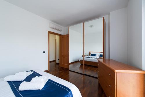 2 bedrooms, 3 beds