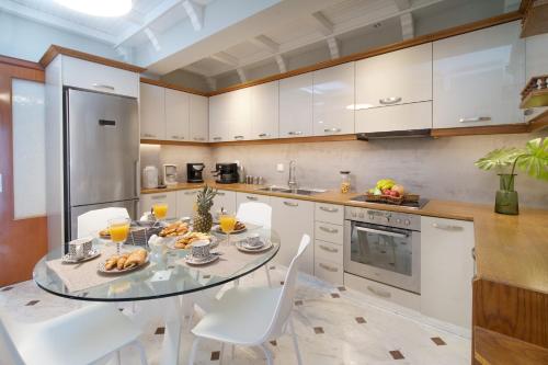  M house luxury suites in Lixouri