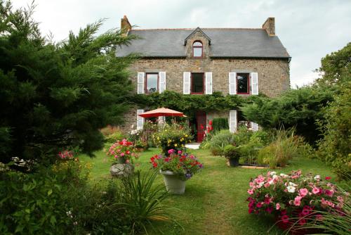 B&B Dingé - Chambres d'Hôtes de la Barrerie - Bed and Breakfast Dingé