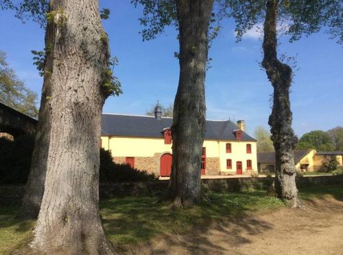 Magnifique corps de ferme XVII ème gîte à louer Romillé