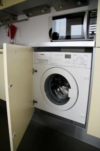 Luxury apartment in the heart of the capital - image 4