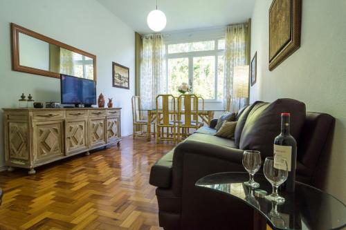 FLAT 1008, Petrópolis