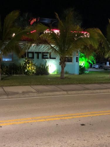 View, White Horse Motel in Lake Worth (FL)