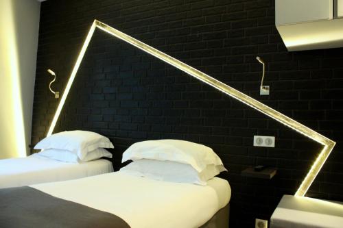 Arc de Triomphe Etoile - image 12