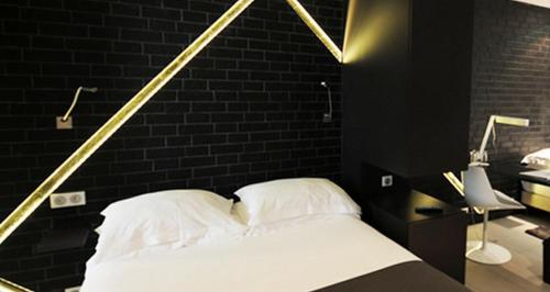 Arc de Triomphe Etoile - image 6